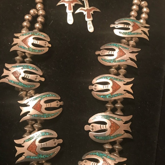 Jewelry - Native American jewelry. This is a vintage necklace.